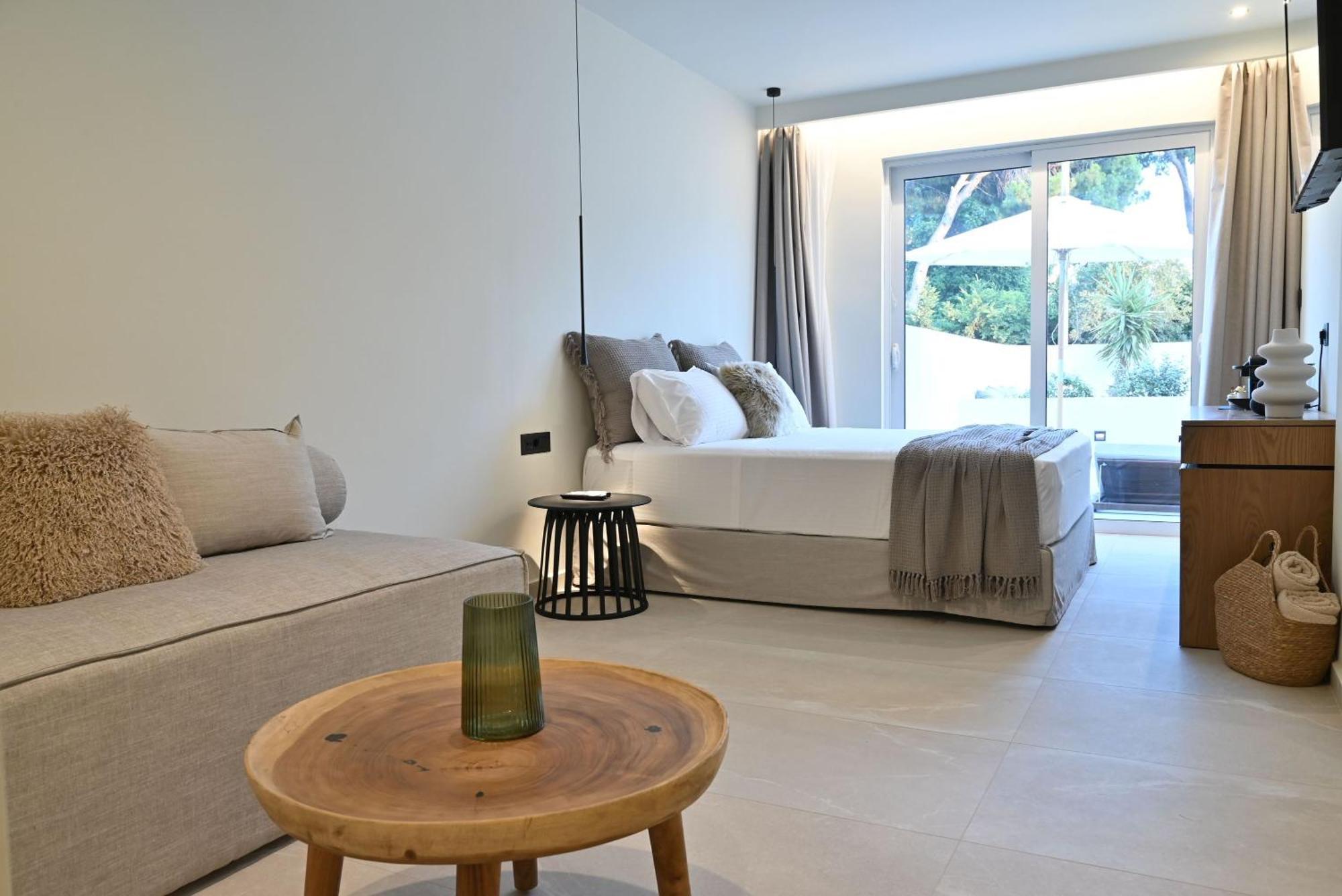 Rhotheon Suites In เอียลิซอส ภายนอก รูปภาพ